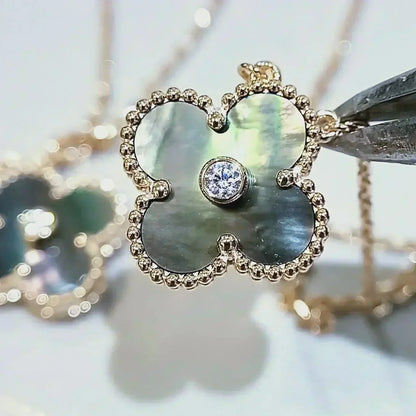 [Dawnora Jewelry]CLOVER 15MM DIAMOND AND MOTHER-OF-GREY NECKLACE