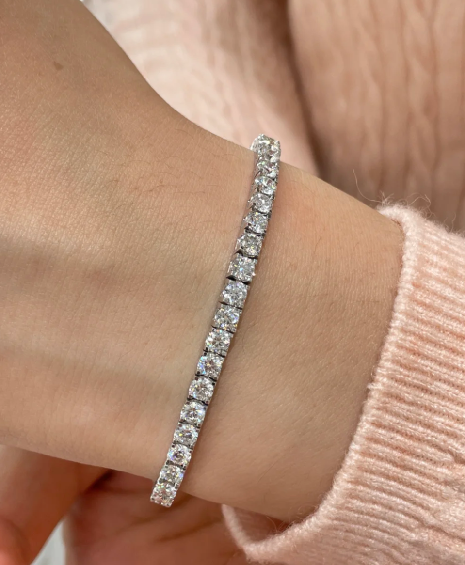 [Dawnora Jewelry]  CLASSIC BASEBALL BRACELAT, 52 DIAMOND